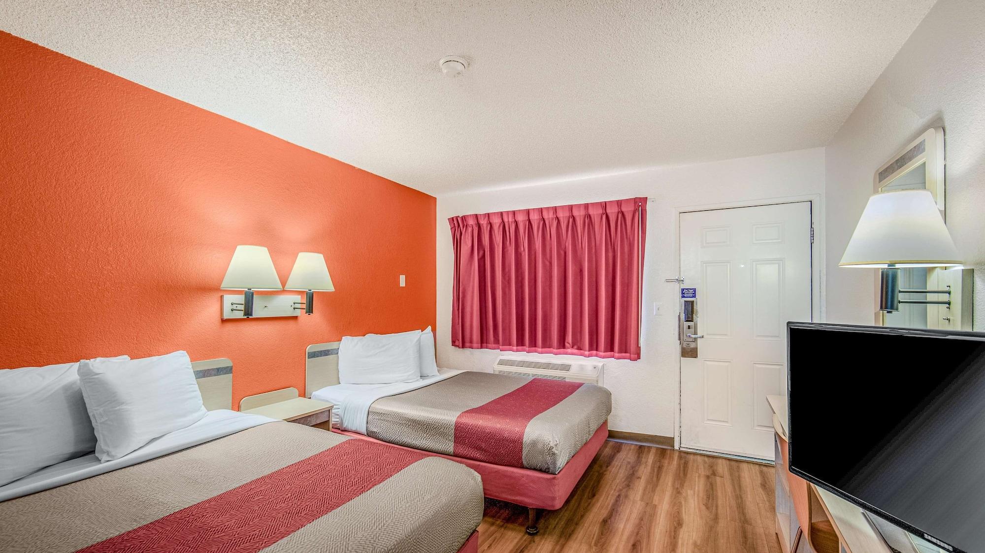 Motel 6-Eureka, Ca Redwood Coast מראה חיצוני תמונה