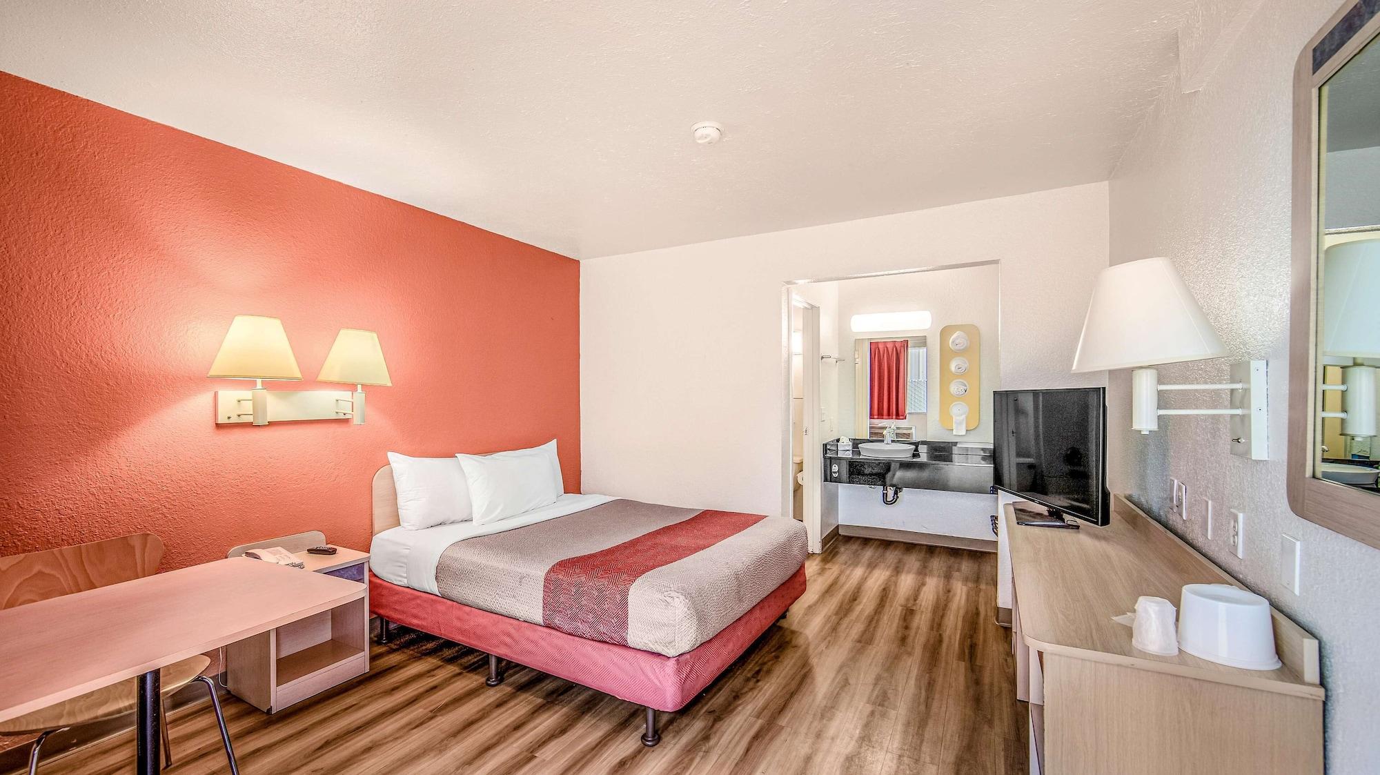 Motel 6-Eureka, Ca Redwood Coast מראה חיצוני תמונה