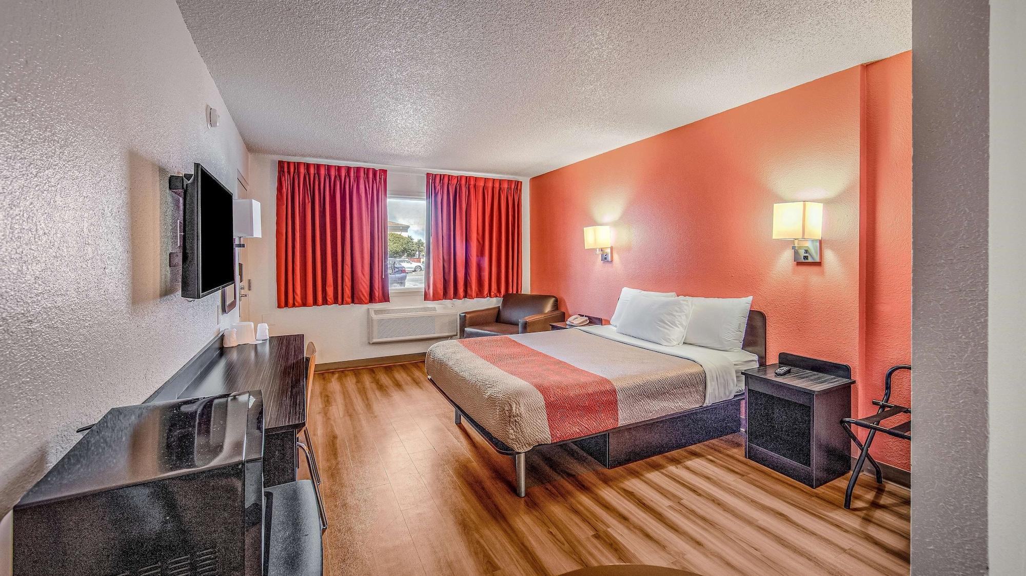Motel 6-Eureka, Ca Redwood Coast מראה חיצוני תמונה