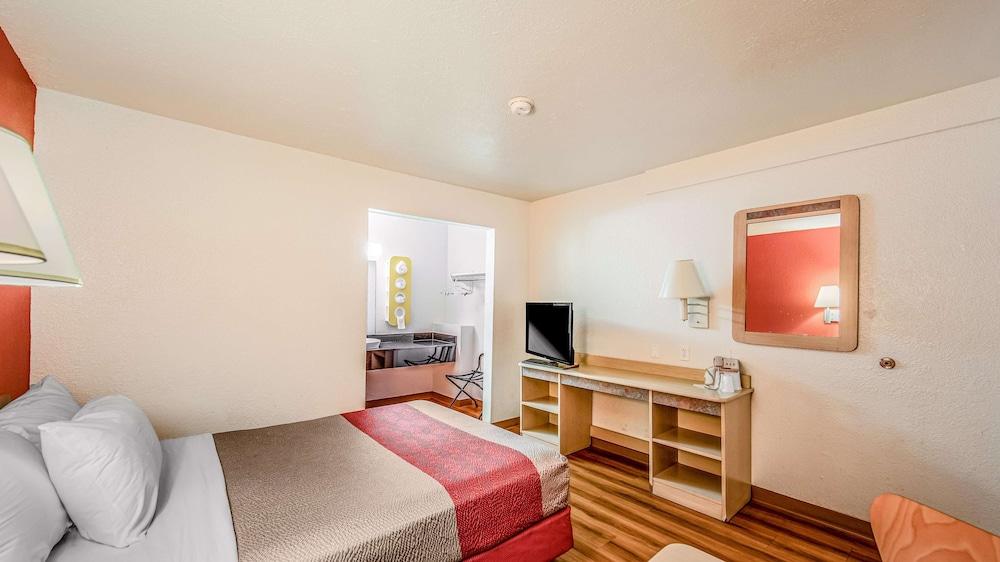Motel 6-Eureka, Ca Redwood Coast מראה חיצוני תמונה