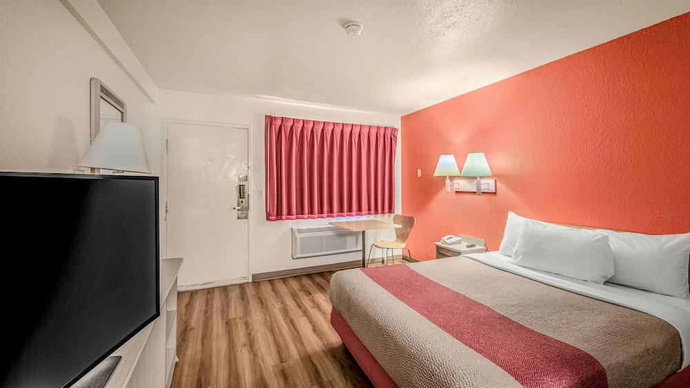 Motel 6-Eureka, Ca Redwood Coast מראה חיצוני תמונה
