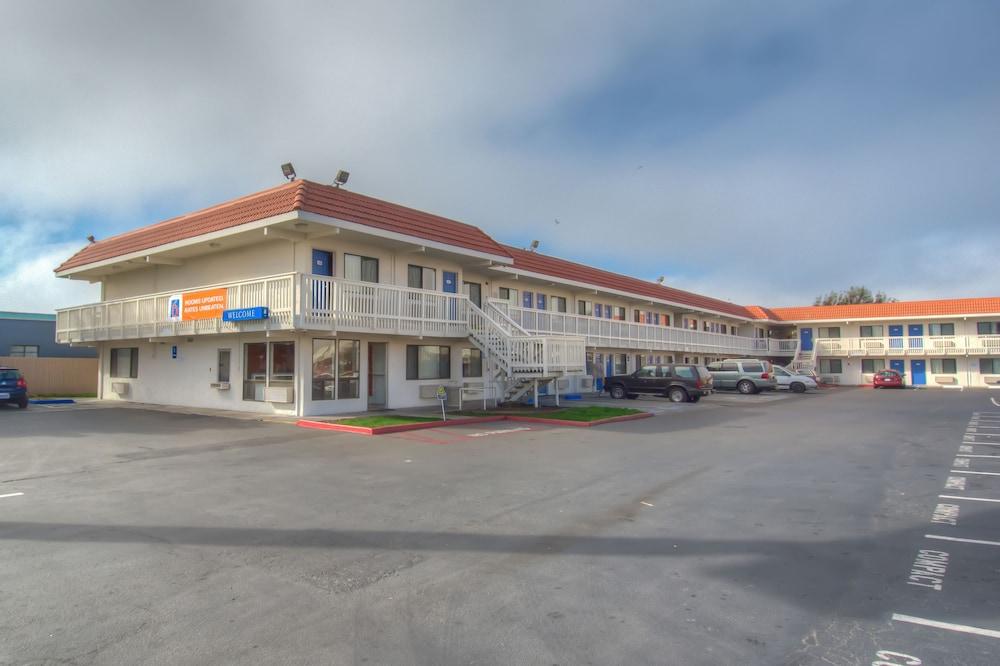 Motel 6-Eureka, Ca Redwood Coast מראה חיצוני תמונה