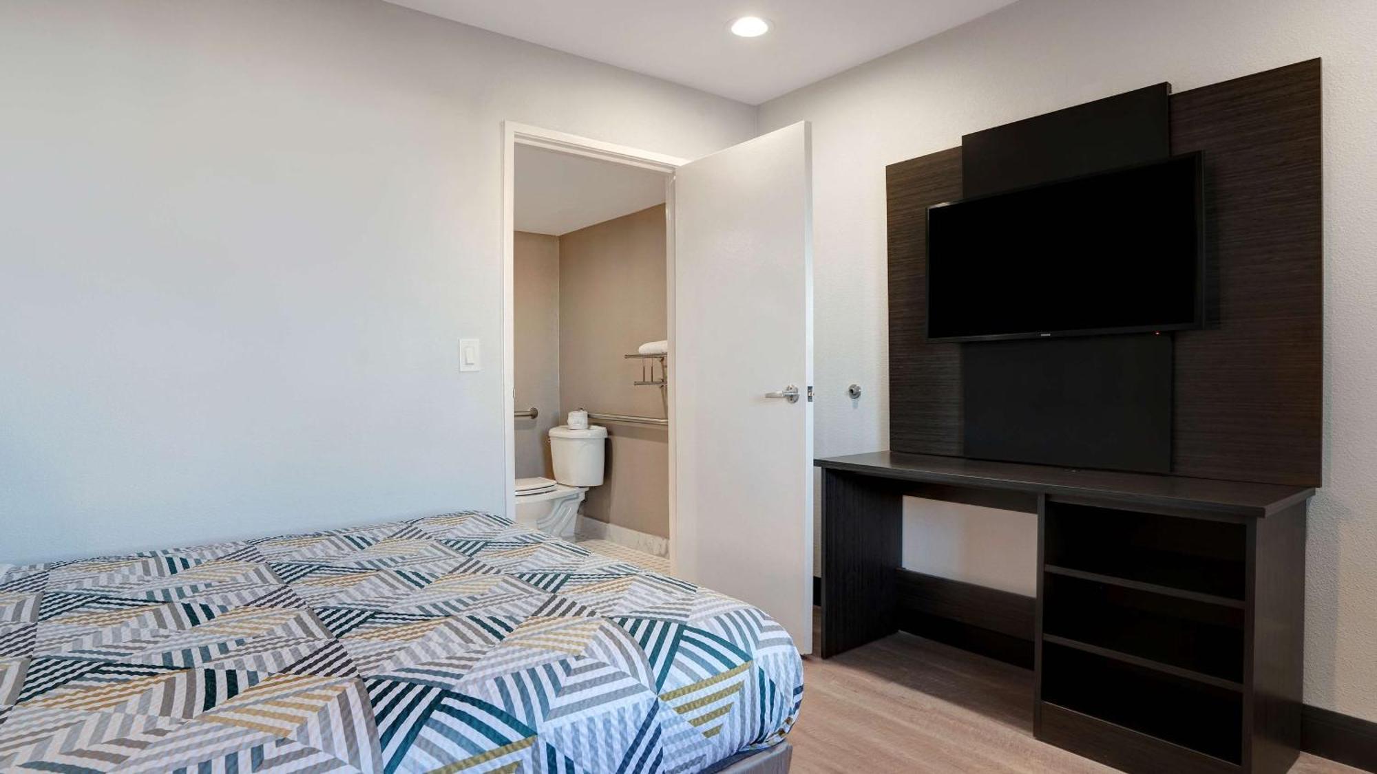 Motel 6-Eureka, Ca Redwood Coast מראה חיצוני תמונה