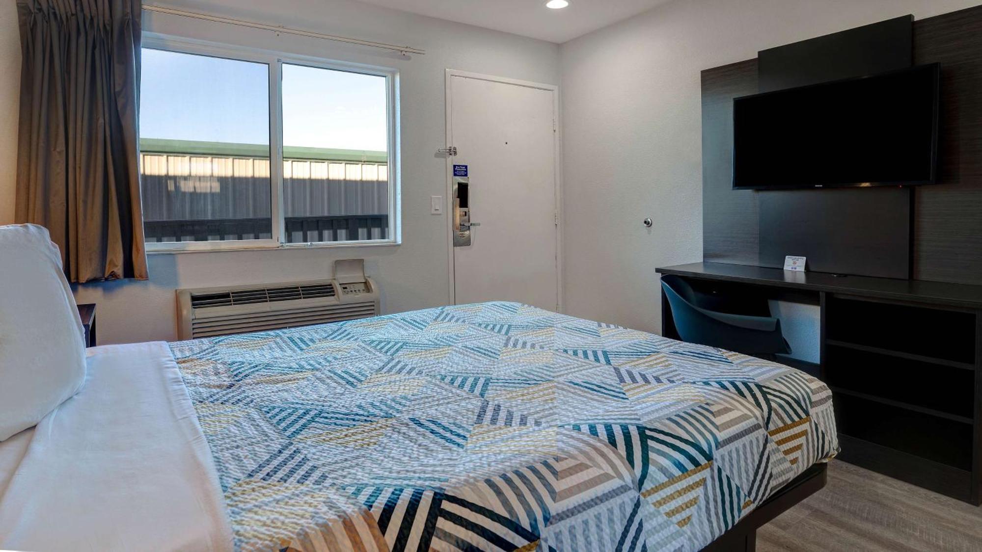 Motel 6-Eureka, Ca Redwood Coast מראה חיצוני תמונה