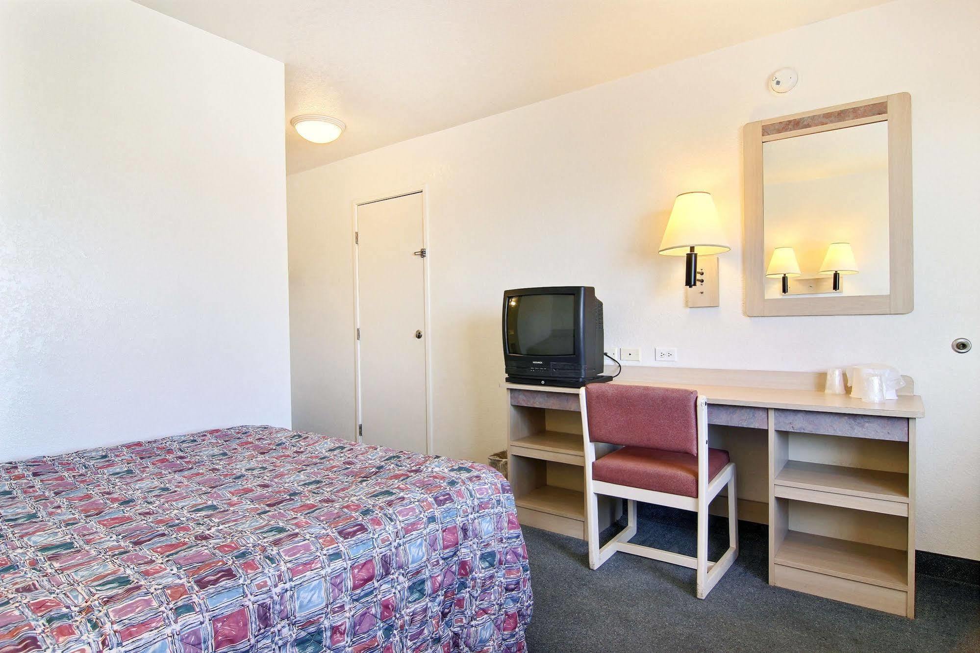 Motel 6-Eureka, Ca Redwood Coast מראה חיצוני תמונה