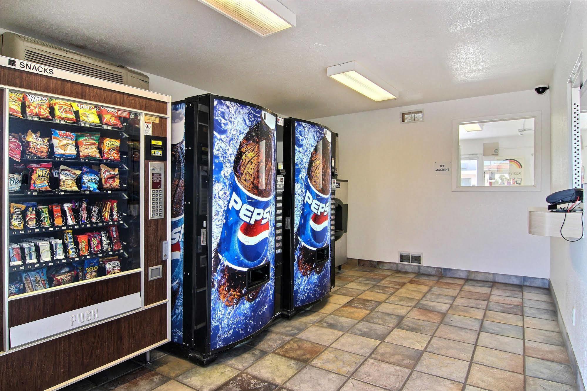 Motel 6-Eureka, Ca Redwood Coast מראה חיצוני תמונה